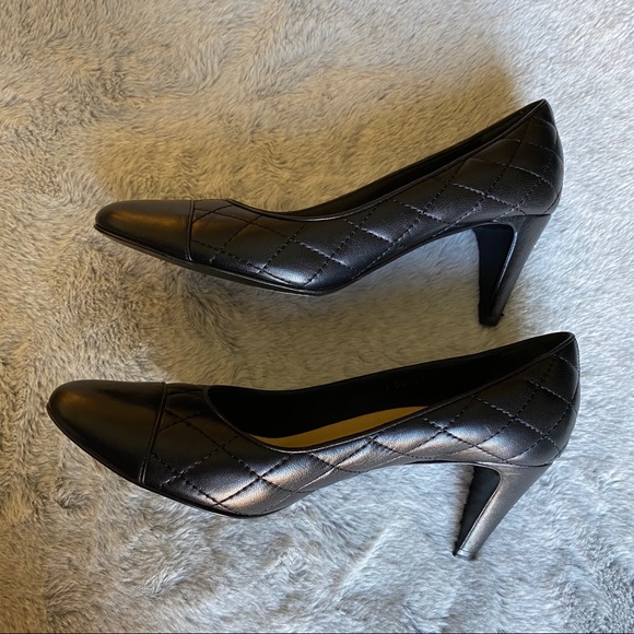 Chanel Quilted Heels - Picture 4 of 8